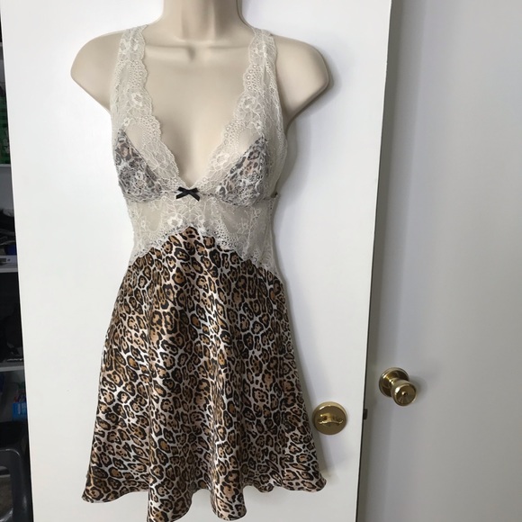 NWOT Victoria Secret cute leopard camisole size M - Picture 2 of 6